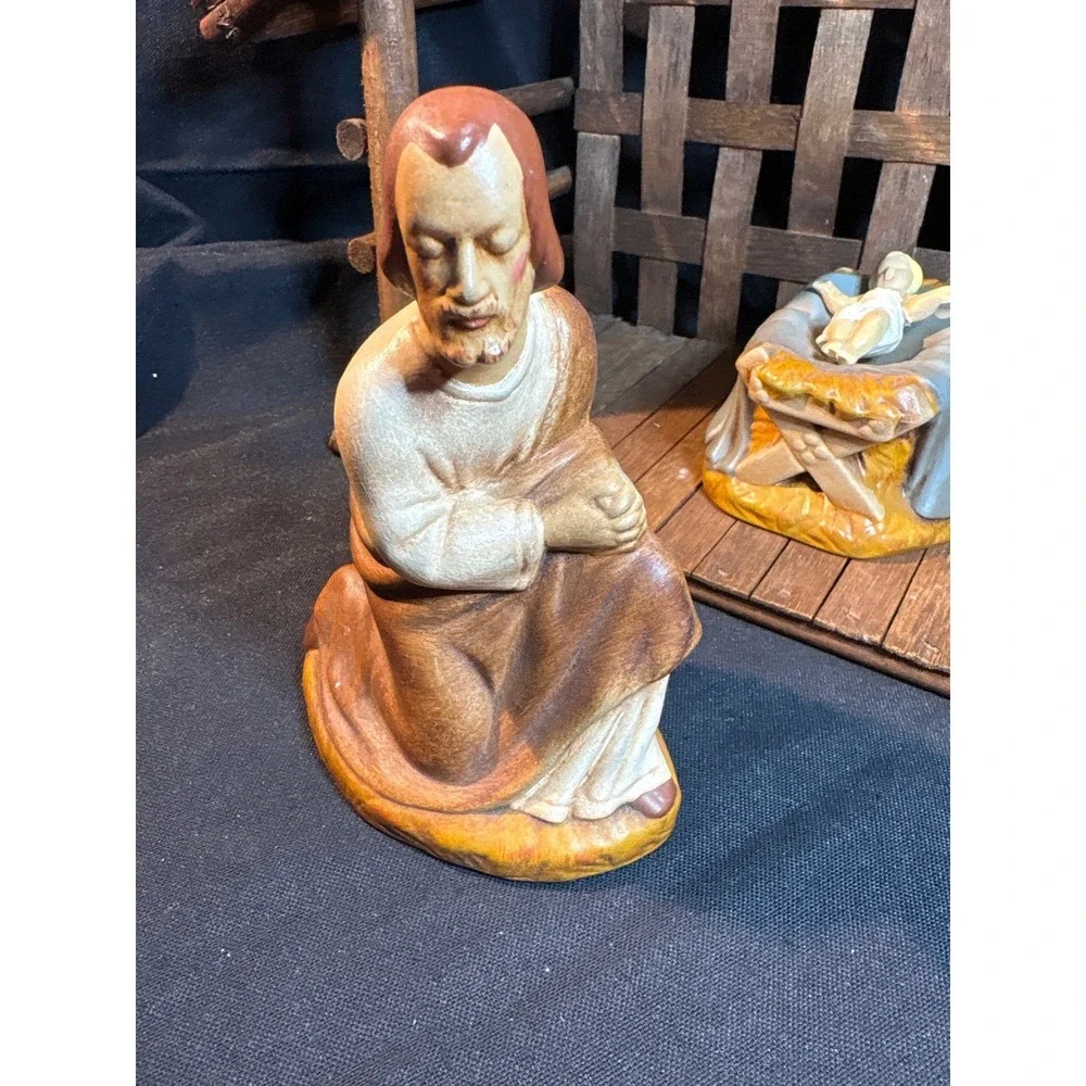 Wooden Nativity Stable Scene Stable Creche Christmas 16 Decor Figures with  barn